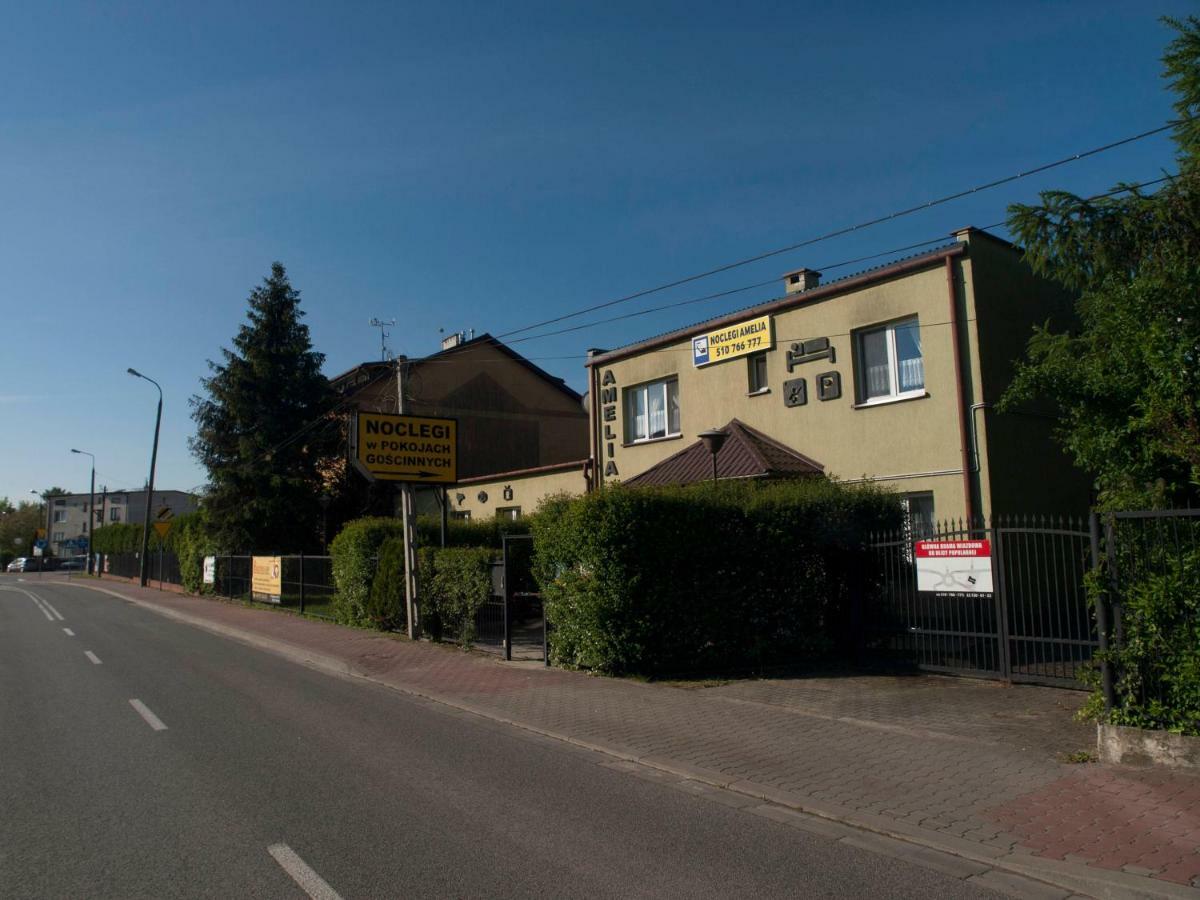Pokoje Goscinne "Amelia" Raszyn Exterior photo